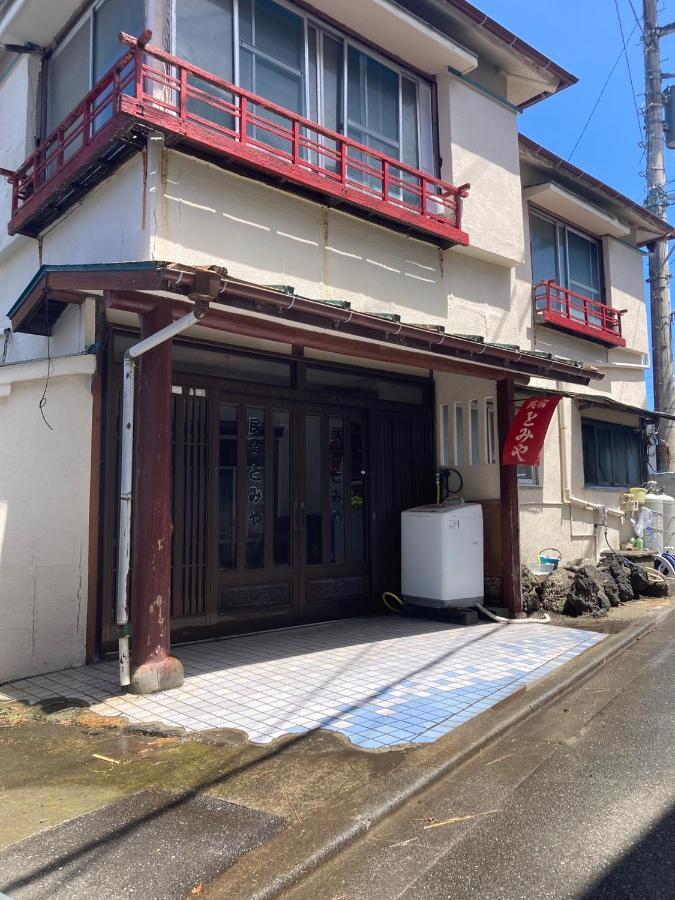 素泊まり民宿とみや Oshima Extérieur photo